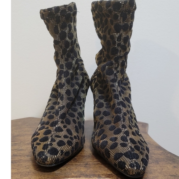 Anthropologie × Farylrobin × Lisbon Velvet Heeled Boots _ - Picture 4 of 9